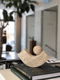 New Mags Gaver Til Hende<Equi bogstøtte, Travertine fra