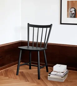 HAY Spisebordsstole<FDB J104 Spisestol, dark oiled oak fra