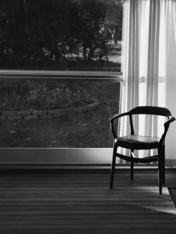 House of Finn Juhl Spisebordsstole<FJ 44 stol, eg olie/vegetal læder af Finn Juhl