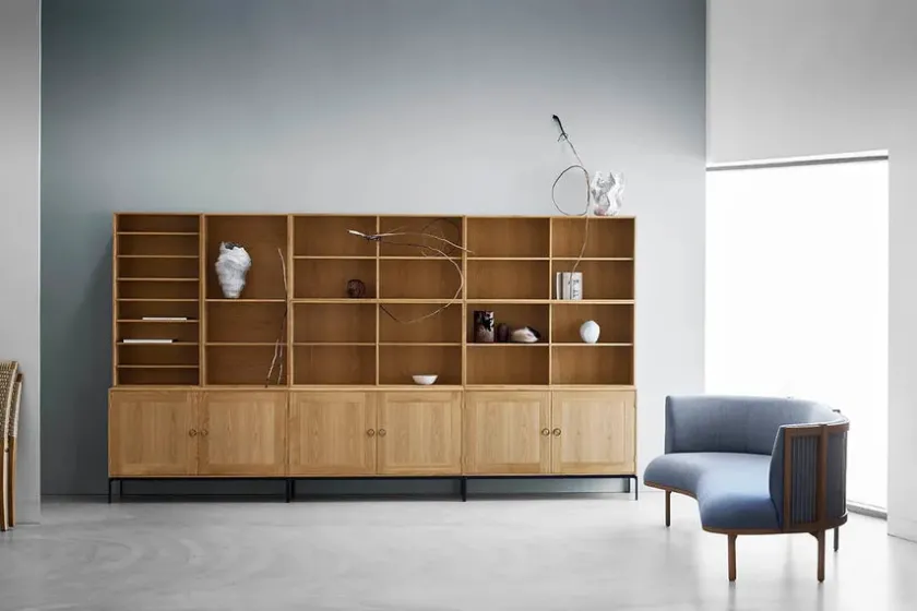 Carl Hansen & Søn Reoler<FK63 Reol med ben, hylde og bakker fra