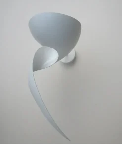 Editions Serge Mouille Væglamper|Spots<Flame Small Wall Lamp af Serge Mouille