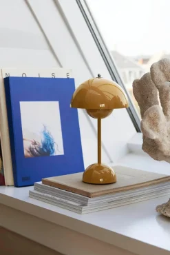 &Tradition Gaver Til Hende|Portable Lamper<Flowerpot Portable VP9 Bordlampe af Verner Panton