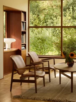 House of Finn Juhl Lænestole<France Chair, valnød af Finn Juhl