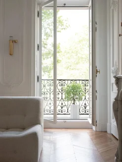 Louise Roe Vaser<Funki Pot, medium fra