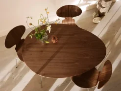 Fritz Hansen Spiseborde<Æggebordet af Arne Jacobsen