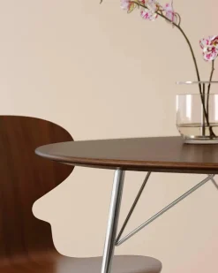 Fritz Hansen Spiseborde<Æggebordet af Arne Jacobsen