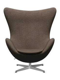 Fritz Hansen Lænestole<Ægget, sort læder/aluminium af Arne Jacobsen