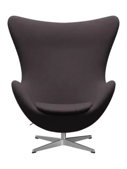 Fritz Hansen Lænestole<Ægget, sort læder/aluminium af Arne Jacobsen