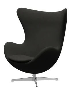 Fritz Hansen Lænestole<Ægget, sort læder/aluminium af Arne Jacobsen