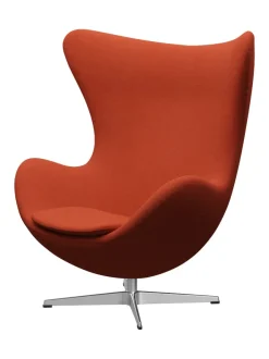 Fritz Hansen Lænestole<Ægget, sort læder/aluminium af Arne Jacobsen