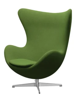 Fritz Hansen Lænestole<Ægget, sort læder/aluminium af Arne Jacobsen