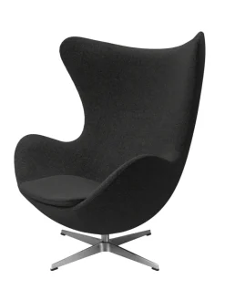 Fritz Hansen Lænestole<Ægget, sort læder/aluminium af Arne Jacobsen