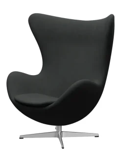 Fritz Hansen Lænestole<Ægget, sort læder/aluminium af Arne Jacobsen
