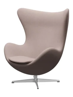 Fritz Hansen Lænestole<Ægget, sort læder/aluminium af Arne Jacobsen