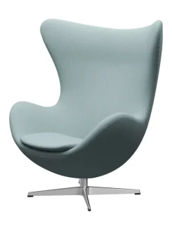 Fritz Hansen Lænestole<Ægget, sort læder/aluminium af Arne Jacobsen