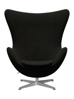 Fritz Hansen Lænestole<Ægget, sort læder/aluminium af Arne Jacobsen