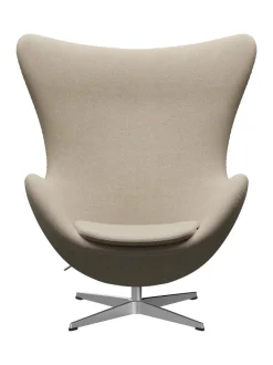 Fritz Hansen Lænestole<Ægget, sort læder/aluminium af Arne Jacobsen