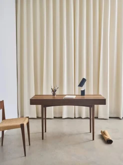 DK3 Skriveborde<Groove Desk fra