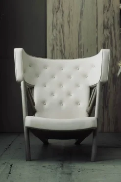 House of Finn Juhl Lænestole<Græshoppestolen af Finn Juhl