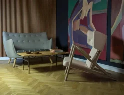 House of Finn Juhl Lænestole<Græshoppestolen af Finn Juhl