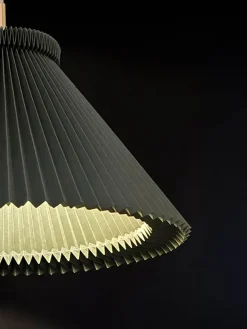 Le Klint Gulvlamper|Spots<334H Gulvlampe, buttermilk fra