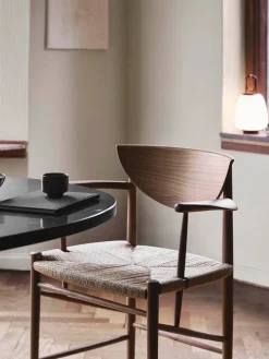 &Tradition Spisebordsstole<HM4 Drawn spisebordsstol af Hvidt & Mølgaard