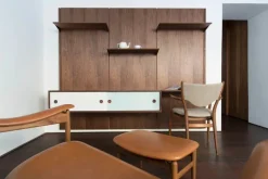 House of Finn Juhl Skamler<Høvdingeskammel af Finn Juhl