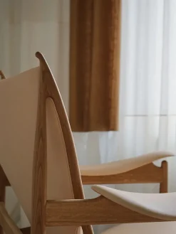 House of Finn Juhl Lænestole<Høvdingestol, eg klar olie af Finn Juhl