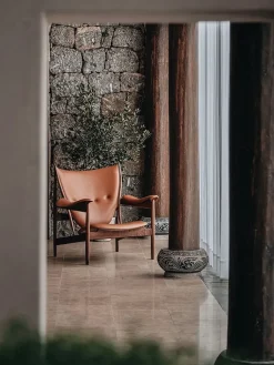 House of Finn Juhl Lænestole<Høvdingestol, valnød af Finn Juhl