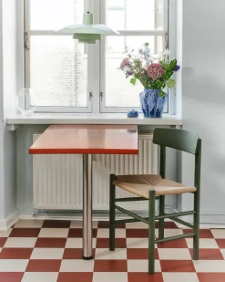 Fredericia Furniture Spisebordsstole<J39 Folkestolen, heritage red af Børge Mogensen