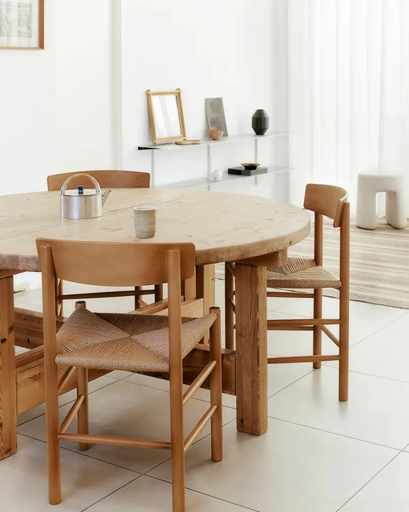 Fredericia Furniture Spisebordsstole<J39 Folkestolen, heritage red af Børge Mogensen