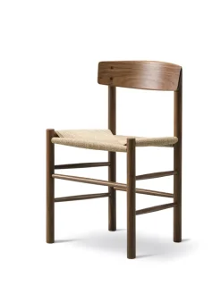 Fredericia Furniture Spisebordsstole<J39 Folkestolen, olieret valnød af Børge Mogensen
