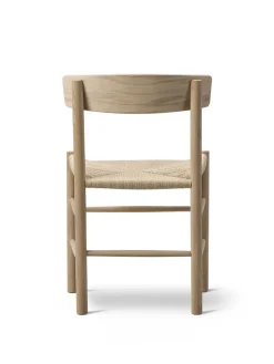 Fredericia Furniture Spisebordsstole<J39 Folkestolen, sæbebehandlet eg af Børge Mogensen