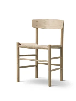 Fredericia Furniture Spisebordsstole<J39 Folkestolen, sæbebehandlet eg af Børge Mogensen