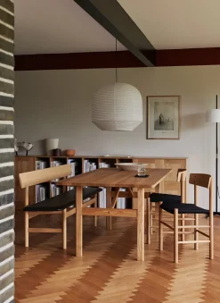 Fredericia Furniture Spisebordsstole<J39 Folkestolen Sædepolstret, Mørkebrun Læder af Børge Mogensen