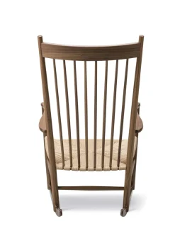 Fredericia Furniture Gyngestole<J16 Gyngestol, valnød af Hans J. Wegner