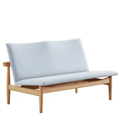 House of Finn Juhl Sofaer<Japan 2 pers. sofa, eg klar olie af Finn Juhl
