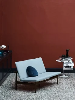 House of Finn Juhl Sofaer<Japan 2 pers. sofa, eg klar olie af Finn Juhl