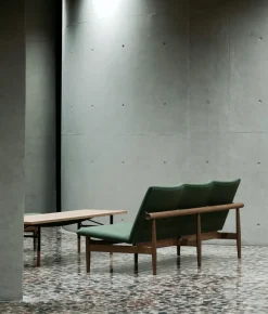House of Finn Juhl Sofaer<Japan 3 pers. sofa, valnød af Finn Juhl