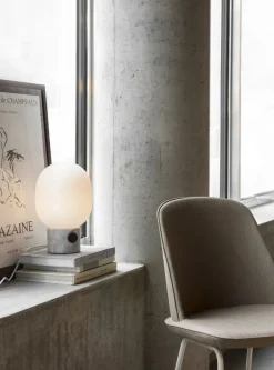 Audo Copenhagen Spots<JWDA Bordlampe, hvid marmor fra