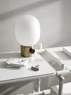 Audo Copenhagen Spots<JWDA Concrete Bordlampe fra