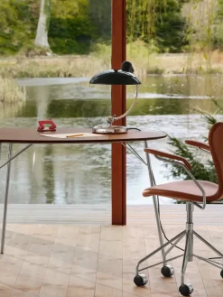 Fritz Hansen Skrivebordslamper|Spots<Kaiser Idell Bordlampe fra