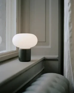 New Works Portable Lamper|Spots<Karl-Johan portable bordlampe, Earth Red fra