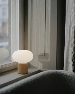 New Works Portable Lamper|Spots<Karl-Johan portable bordlampe, Ochre Yellow fra