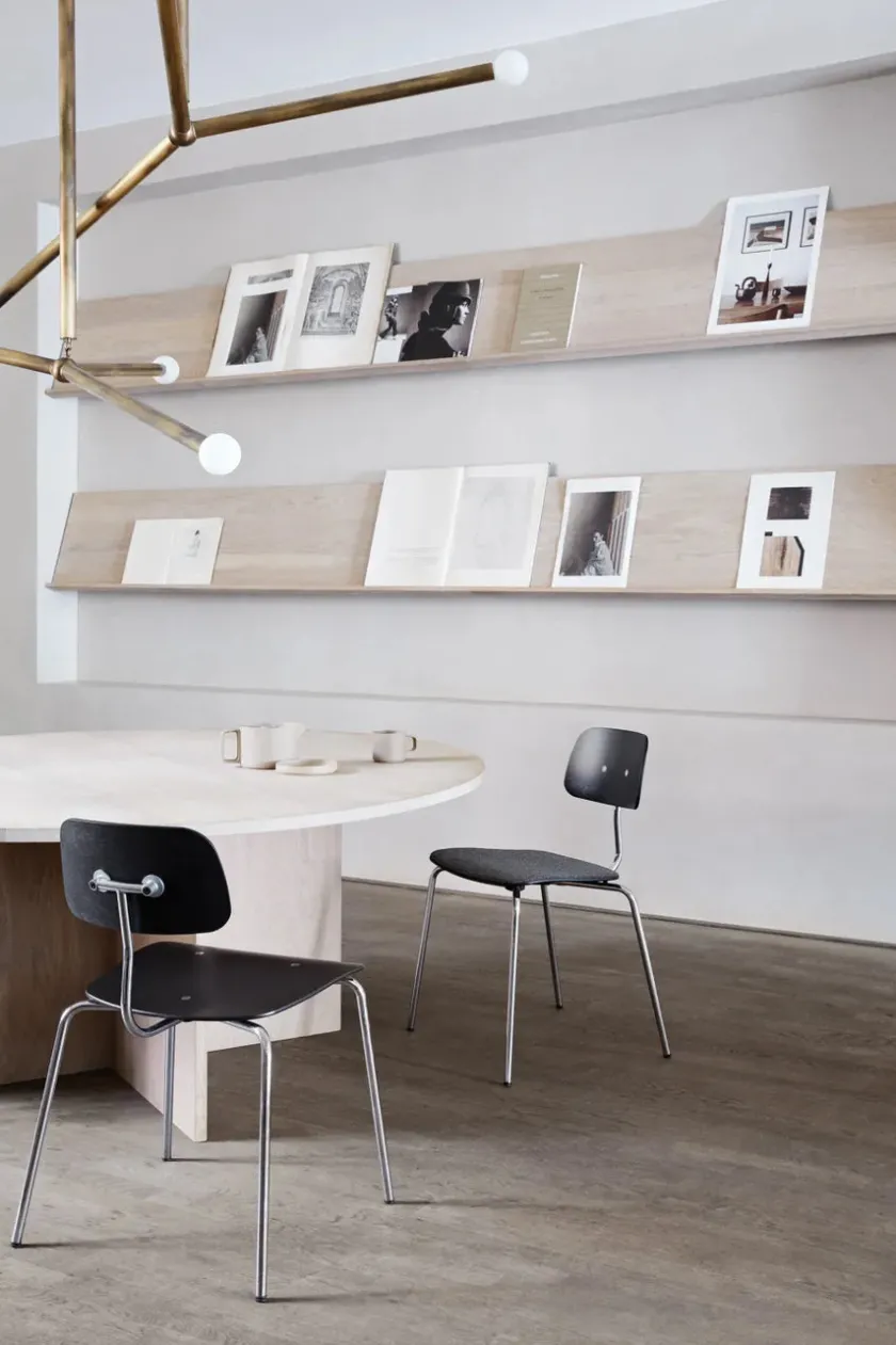 Montana Spisebordsstole<Kevi 2060 stol i sort lak fra