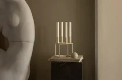 Audo Copenhagen Adventsstager|Lysestager<Kubus 4 Lysestage, sort fra