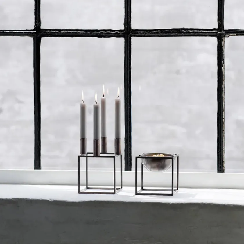 Audo Copenhagen Adventsstager|Lysestager<Kubus 4 Lysestage, sort fra