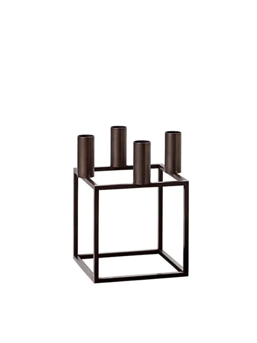 Audo Copenhagen Adventsstager|Lysestager<Kubus 4 Lysestage, sort fra