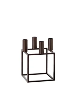 Audo Copenhagen Adventsstager|Lysestager<Kubus 4 Lysestage, zink fra