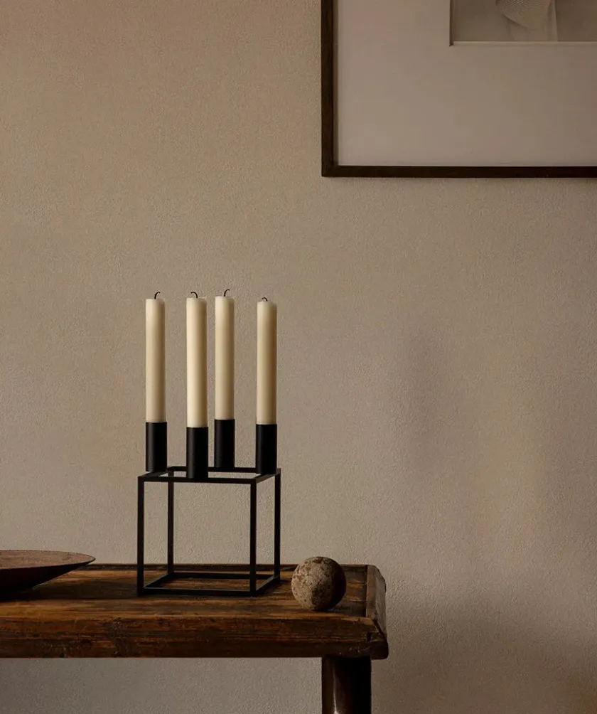 Audo Copenhagen Adventsstager|Lysestager<Kubus 4 Lysestage, zink fra